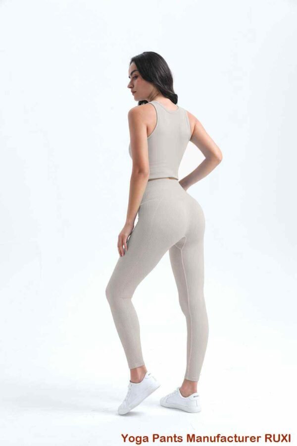 Yoga-Top mit Bindeband hinten