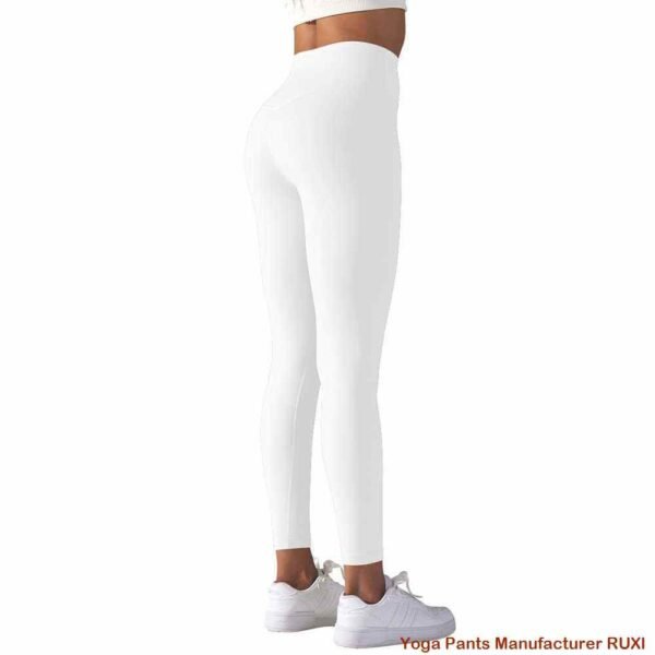 orangefarbene Trainingsleggings