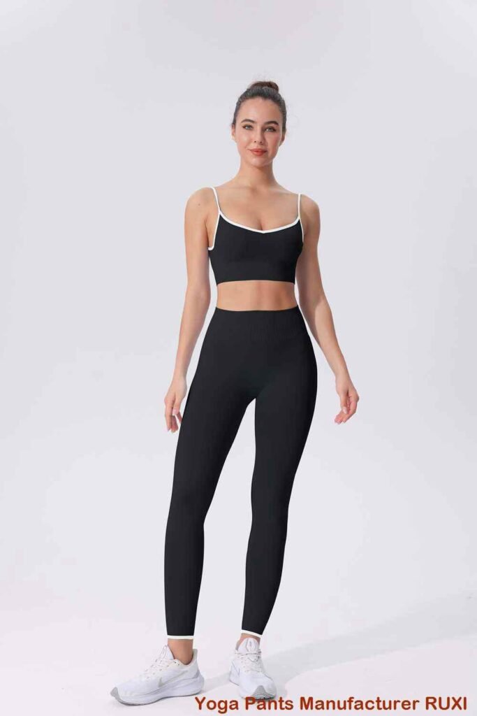 Bootcut-Yogahose mit Taschen RUXI